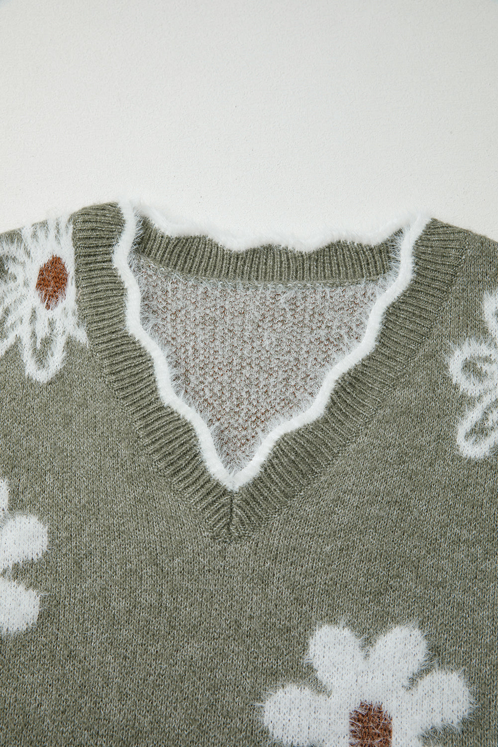 Seagrass Jacquard Floral Scallop V-neck Sweater