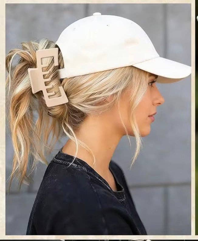 Trucker hat claw clips