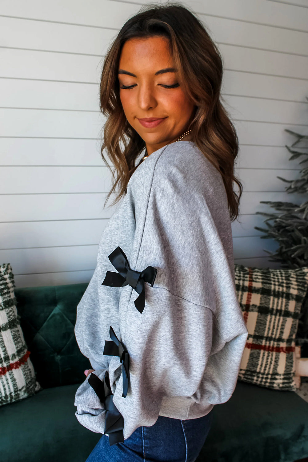 Light Grey Bowknot Long Sleeve Round Neck Sweatshirt