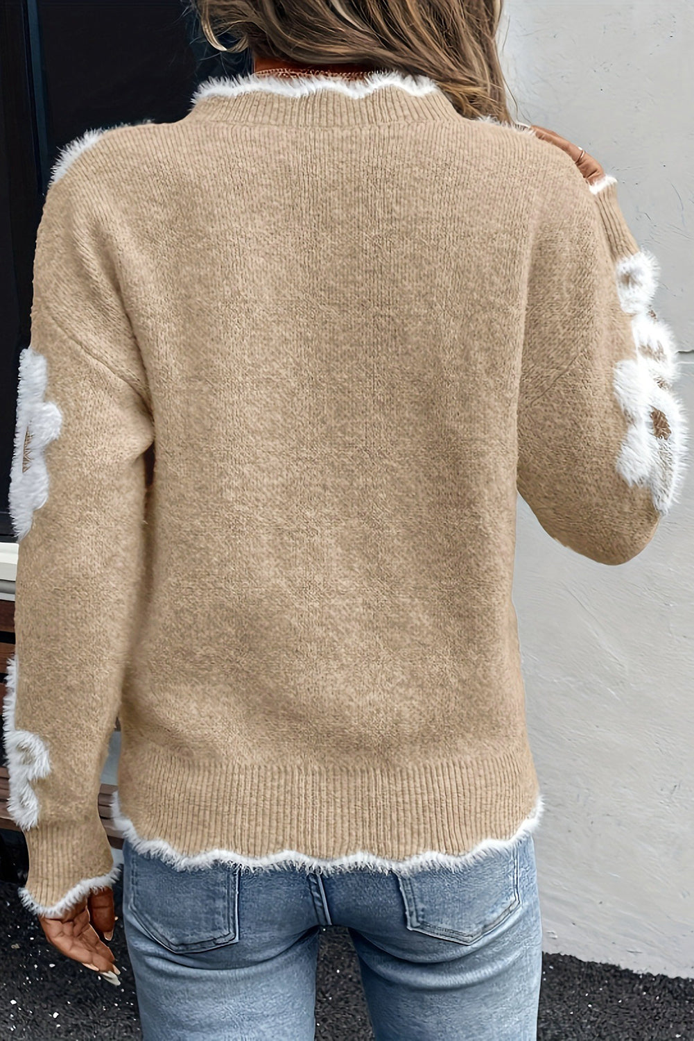 Seagrass Jacquard Floral Scallop V-neck Sweater