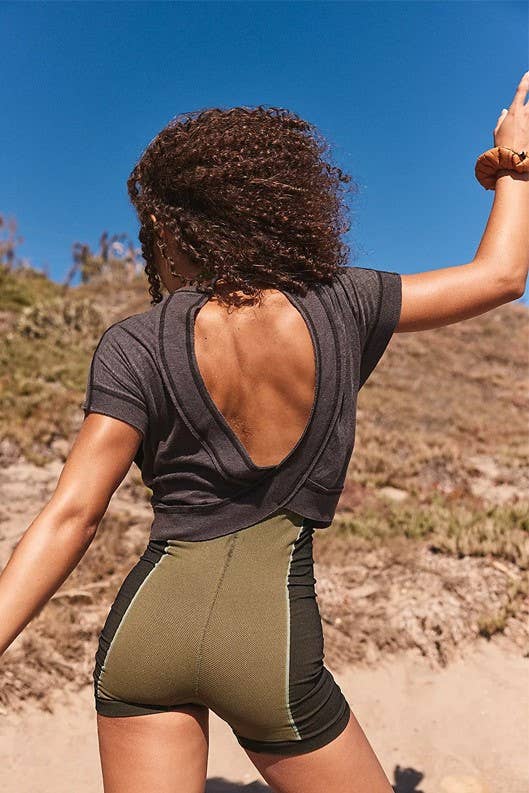 Slouchy wrapped cutout back short sleeve workout tee top