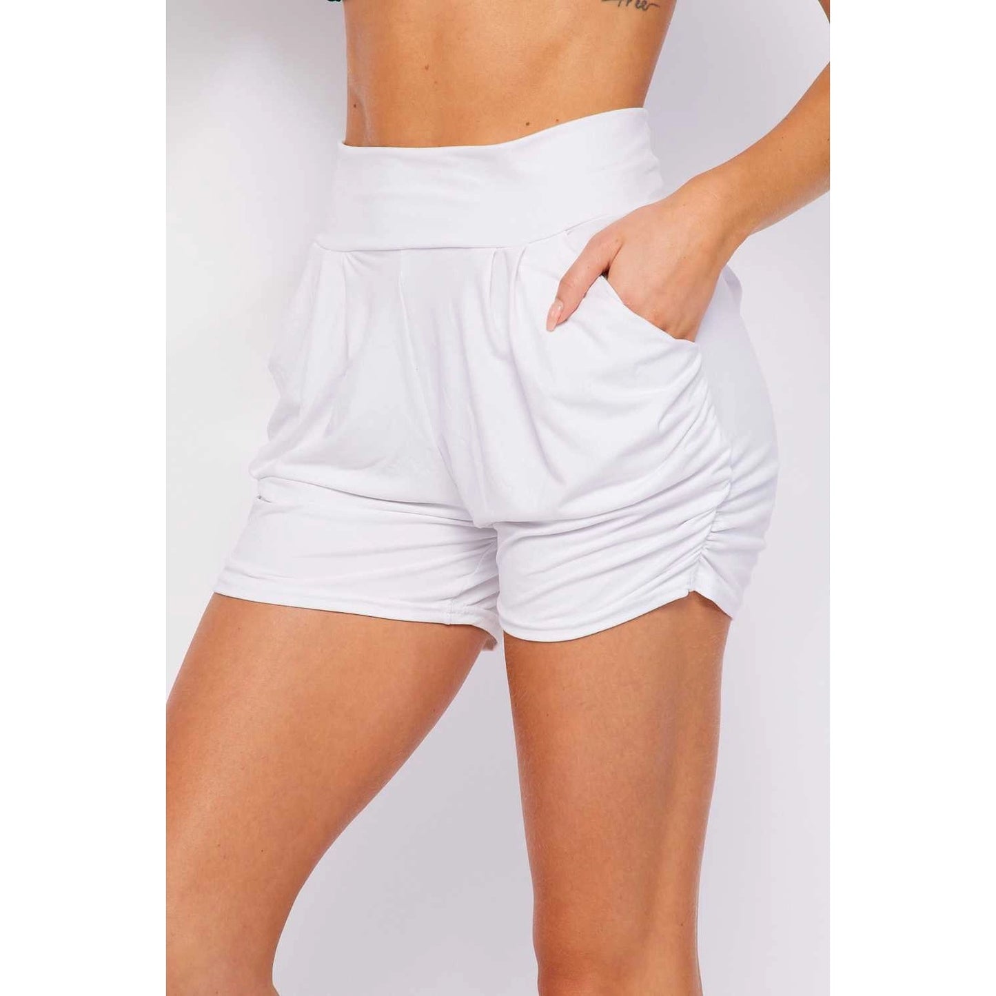 Yummy Harem Short With Pockets